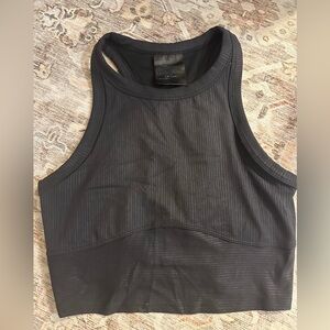 Lululemon gray crop top w/ built in bra support